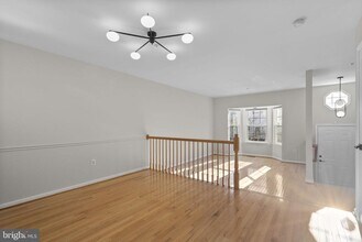 18502 Clovercrest Cir in Olney, MD - Building Photo - Building Photo