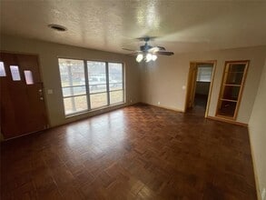 1019 N Randall Rd in Weatherford, OK - Building Photo - Building Photo