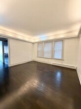 7810 S East End Ave in Chicago, IL - Building Photo - Building Photo