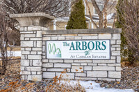 The Arbors at Carman Estates in Des Moines, IA - Foto de edificio - Building Photo