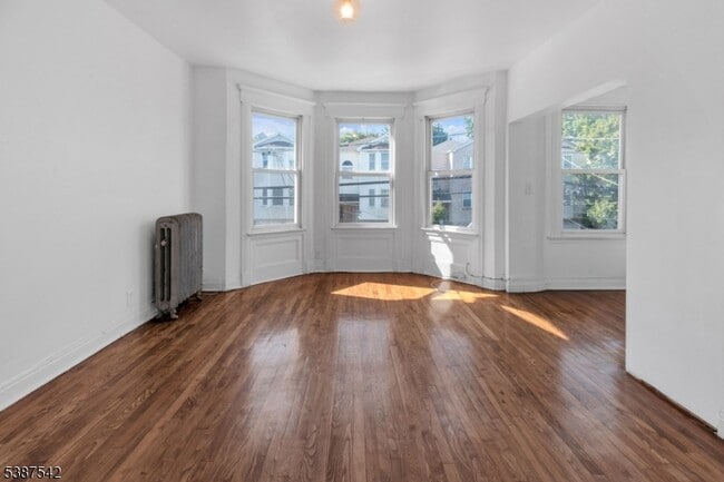 19 N 7th St in Newark, NJ - Building Photo - Building Photo