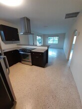 145 SW 8th Ave in Boynton Beach, FL - Building Photo - Building Photo