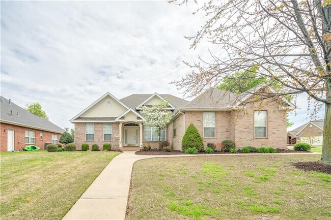 5311 S 45th St in Rogers, AR - Foto de edificio - Building Photo
