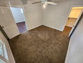 426 W 5th in Ada, OK - Foto de edificio - Building Photo