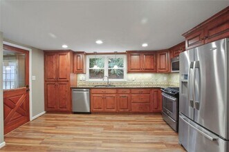 461 Village Green Ct SW in Lilburn, GA - Building Photo - Building Photo