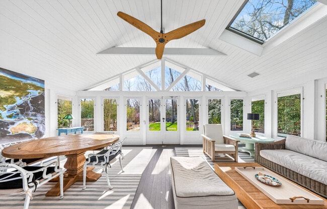 property at 1137 Springs Fireplace Rd