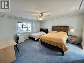 4864 Watling St in Burnaby, BC - Building Photo