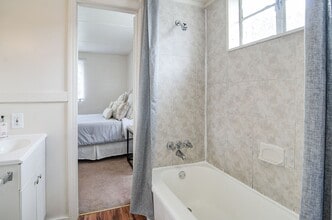 Sedgefield Apartments in Charleston, SC - Foto de edificio - Building Photo