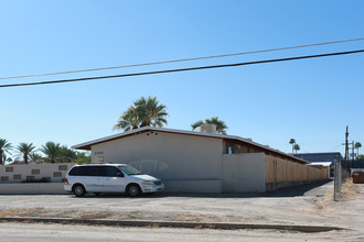 5040 E Bellevue St in Tucson, AZ - Foto de edificio - Building Photo