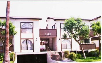 1122 Linden Ave in Glendale, CA - Building Photo - Building Photo