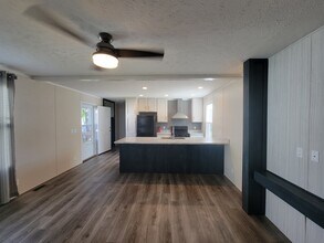 15 Armstrong Ave in Flushing, MI - Building Photo - Building Photo