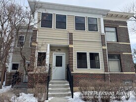 2829 Pleasant Ave in Minneapolis, MN - Building Photo