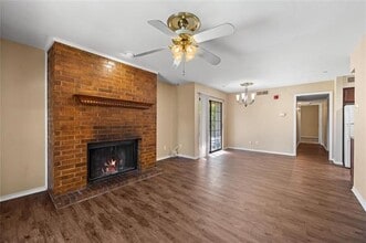 5806 Marvin Loving Dr in Garland, TX - Building Photo - Building Photo