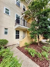 956 Sombra St in Tampa, FL - Building Photo - Building Photo