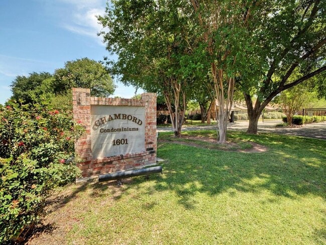 1601 Faro Dr in Austin, TX - Building Photo - Building Photo