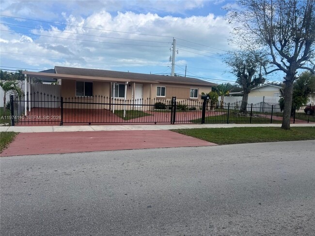 21321 SW 99th Ct in Cutler Bay, FL - Building Photo - Building Photo