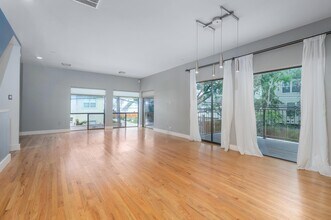 4302 Spencer St in Houston, TX - Building Photo - Building Photo