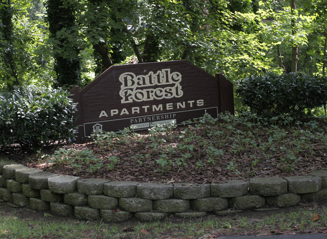 Battle Forest Apartments in Kings Mountain, NC - Building Photo - Building Photo