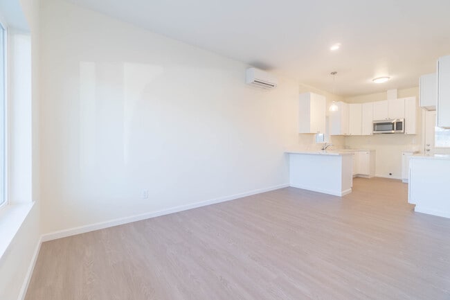 4146 Avalon St in Eugene, OR - Building Photo - Building Photo