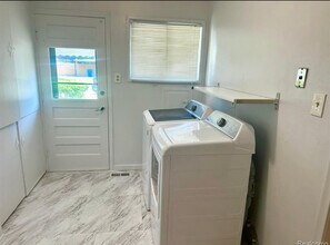 3461 Michael Ave in Warren, MI - Building Photo - Building Photo