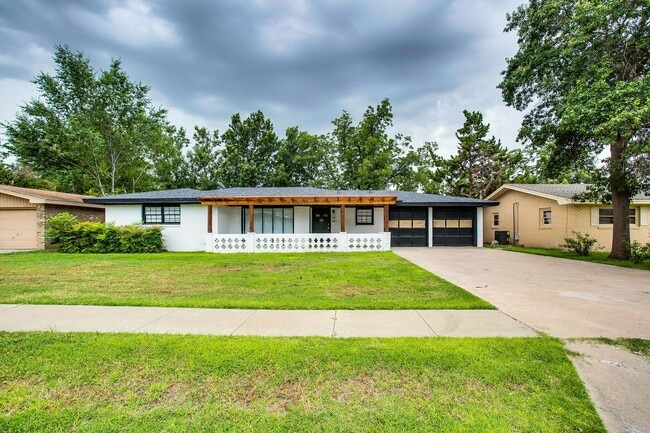 property at 3813 27th St