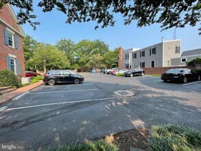 673 S Columbus St in Alexandria, VA - Foto de edificio - Building Photo