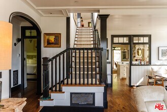 430 Mesa Rd in Santa Monica, CA - Building Photo - Building Photo