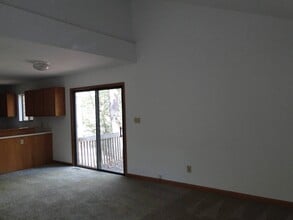 1521 Partridgeberry Rd, Unit A in Chapel Hill, NC - Foto de edificio - Building Photo