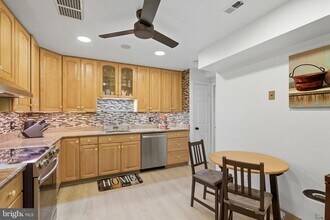 11430 Strand Dr in Rockville, MD - Building Photo - Building Photo
