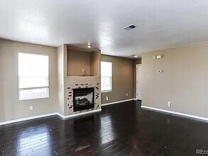 21981 E Crestline Pl in Aurora, CO - Building Photo - Building Photo