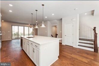 1612 Field Sparrow Ter NE in Leesburg, VA - Building Photo - Building Photo