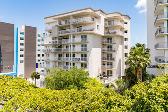 Marquis Condo in Miami, FL - Building Photo - Building Photo