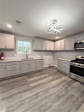 4380 Reins Ridge Rd in Stone Mountain, GA - Building Photo - Building Photo