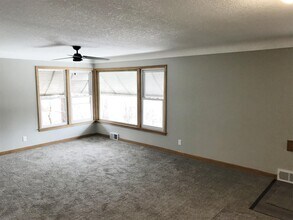 2735 Marshall St NE in Minneapolis, MN - Building Photo - Building Photo