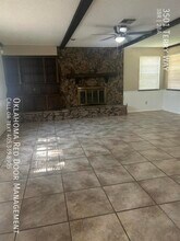 3501 Terry Way in Del City, OK - Foto de edificio - Building Photo