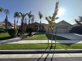 12309 Thornwood Dr in Bakersfield, CA - Building Photo