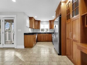 117 Sutherland Rd in Boston, MA - Foto de edificio - Building Photo