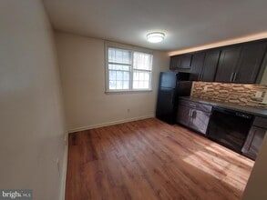 16 St Albans Ave in Newtown Square, PA - Building Photo - Building Photo