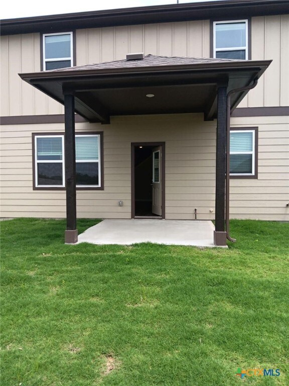 6230 Marsh Ln in Buda, TX - Foto de edificio - Building Photo