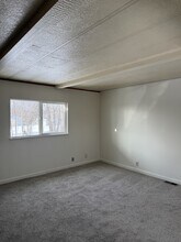 1309 N Pioneer Peak Dr in Wasilla, AK - Building Photo - Building Photo