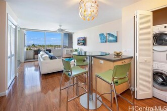 1676 Ala Moana Blvd in Honolulu, HI - Building Photo - Building Photo