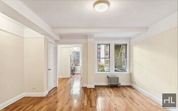 EAST 10 STREET in New York, NY - Building Photo - Building Photo