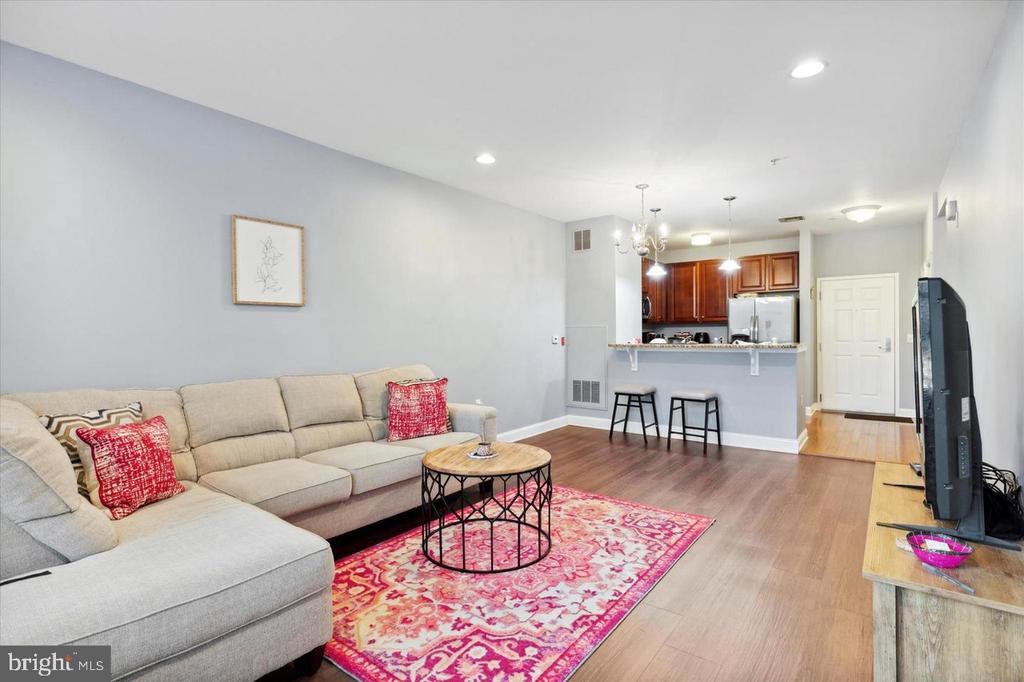 200 W Elm St in Conshohocken, PA - Building Photo