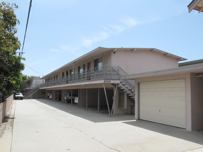 25030-2503 Oak St in Lomita, CA - Building Photo - Building Photo