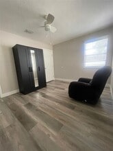2111 Adams St in Hollywood, FL - Building Photo - Building Photo