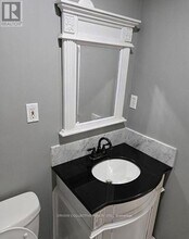 5 Hearthstone Crescent in Courtice, ON - Building Photo - Building Photo