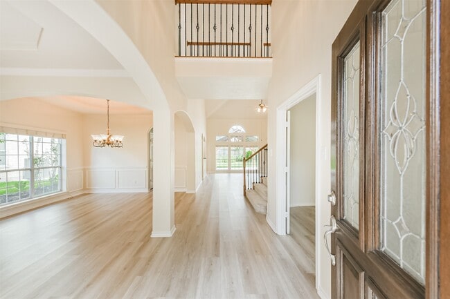 property at 11918 Mariposa Canyon Dr
