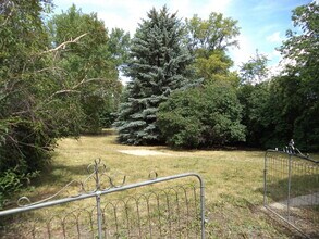 840 10th Ave NW in Minot, ND - Building Photo - Building Photo