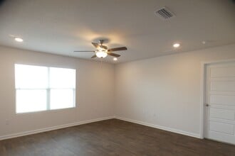 5970 Smarty Jones Wy in Pensacola, FL - Building Photo - Building Photo