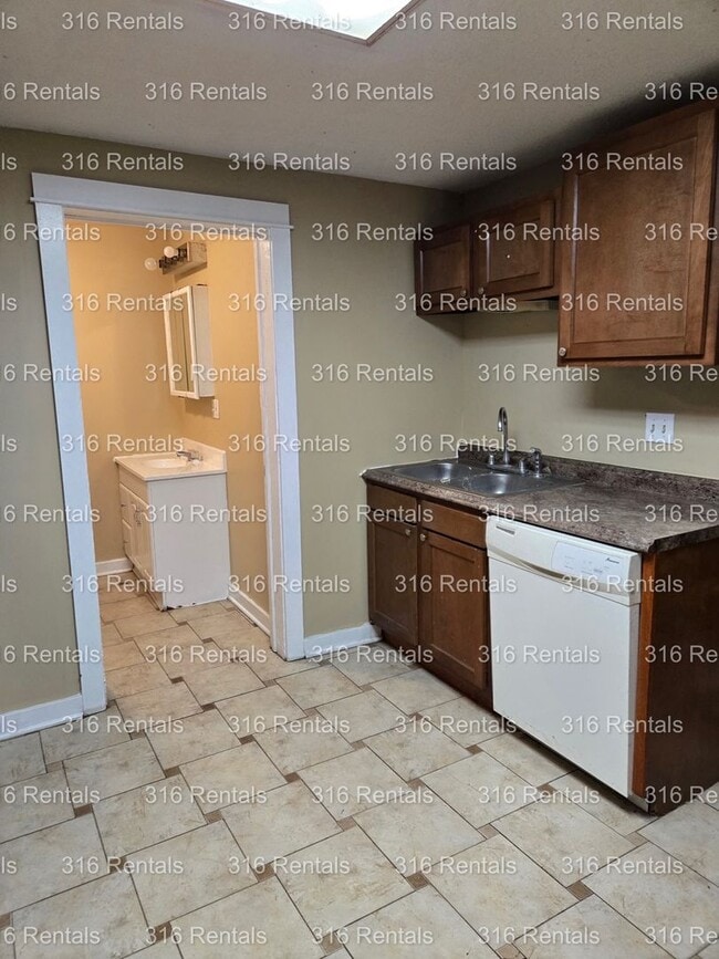 property at 303 W 6th St